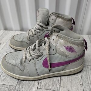 Nike Kids  Size 3 Y Gray and Purple High-Top Sneakers